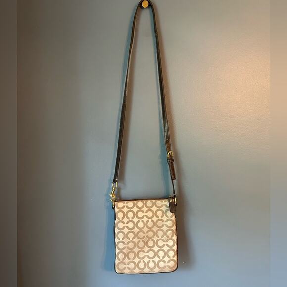 Coach‎ C Crossbody - Picture 2 of 6